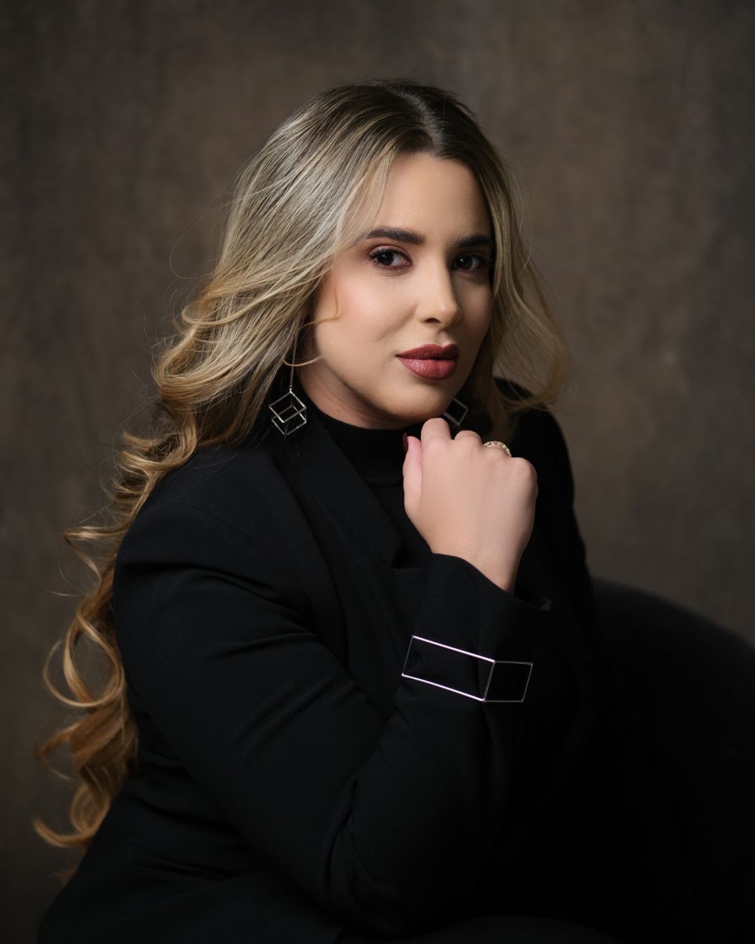 Amanda Mecenas em gravação de conteúdo